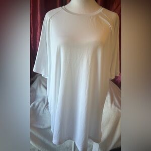 Lightweight White Short-Sleeve Tunic Top